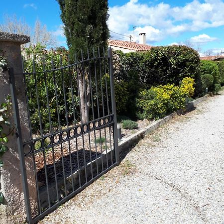 Bed and Breakfast Les Coronilles Saint-Maximin Exterior foto