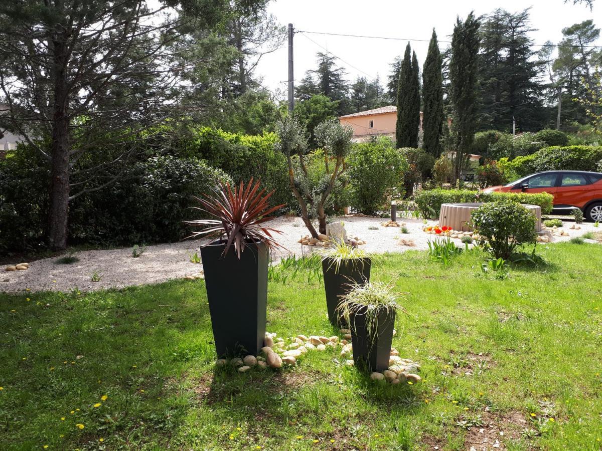 Bed and Breakfast Les Coronilles Saint-Maximin Exterior foto